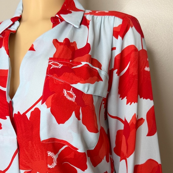 Ann Taylor Medium Petite Red Floral Lightweight Work or Casual Blouse - Picture 5 of 15